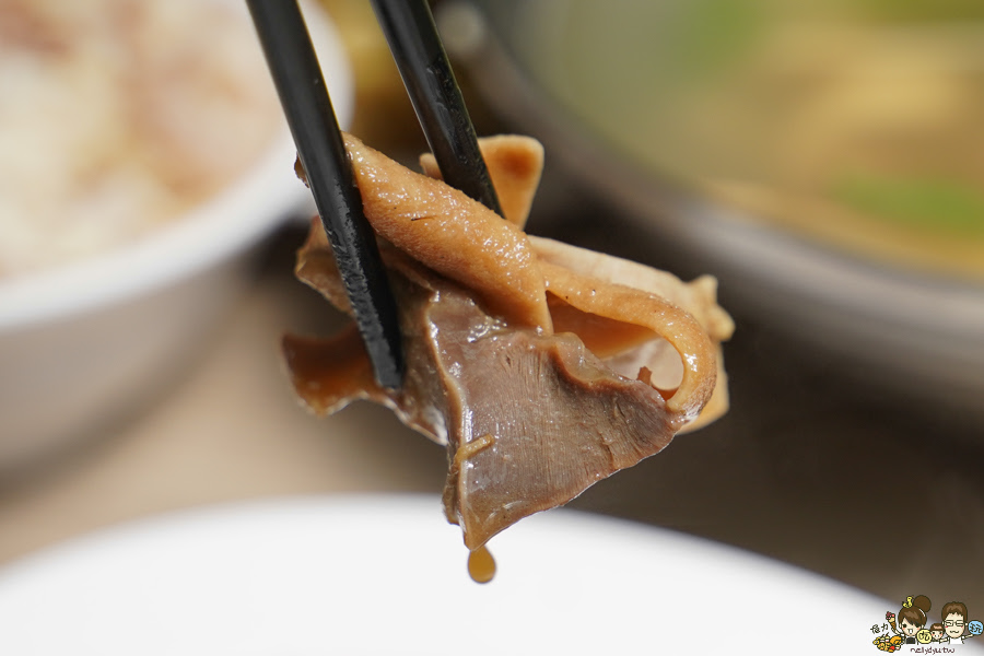 玖肆鴨霸 小琉球必吃 小琉球美食 鴨肉 熱炒 鮮味 新鮮 圓桌 聚餐 聚會 潛水客推薦