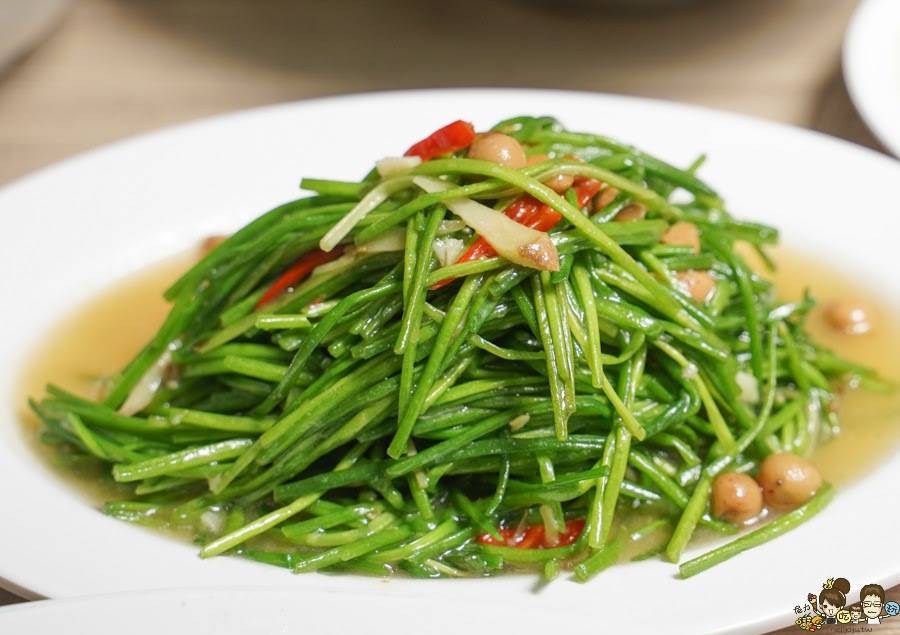 玖肆鴨霸 小琉球必吃 小琉球美食 鴨肉 熱炒 鮮味 新鮮 圓桌 聚餐 聚會 潛水客推薦