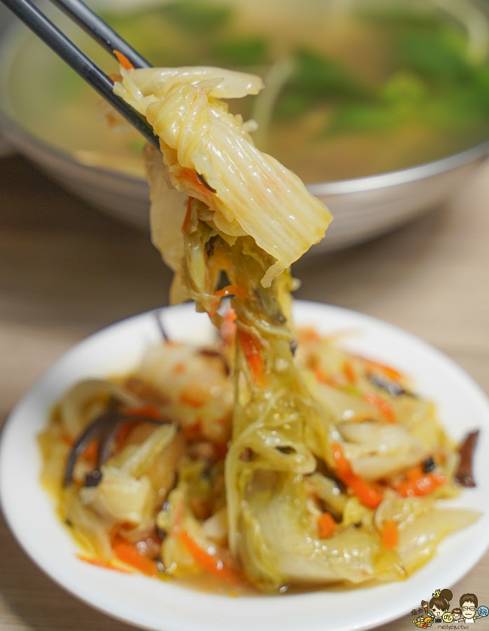 玖肆鴨霸 小琉球必吃 小琉球美食 鴨肉 熱炒 鮮味 新鮮 圓桌 聚餐 聚會 潛水客推薦