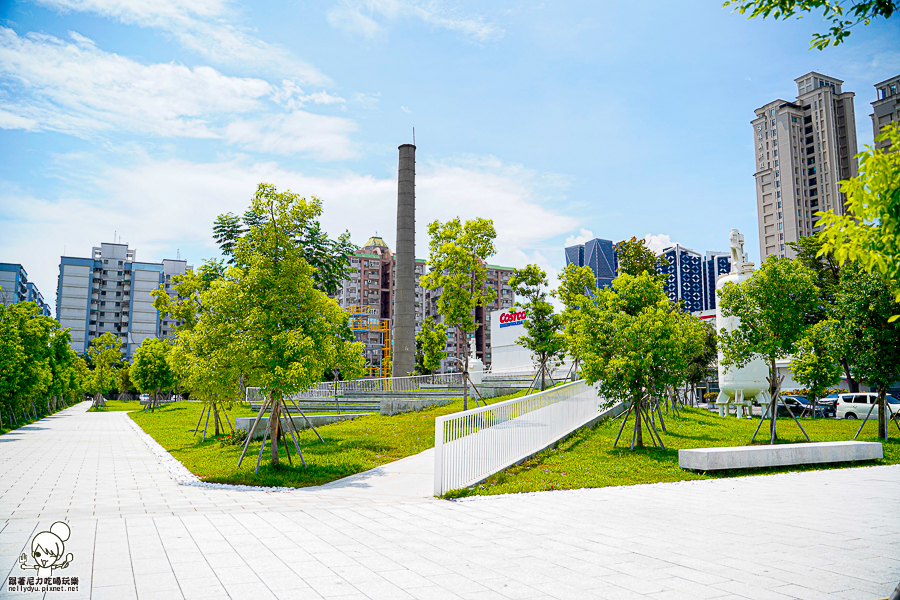 台塑王氏昆仲公園 美食 甜點 市集 商店 文創 高雄景點 高雄旅遊 王永慶、王永在