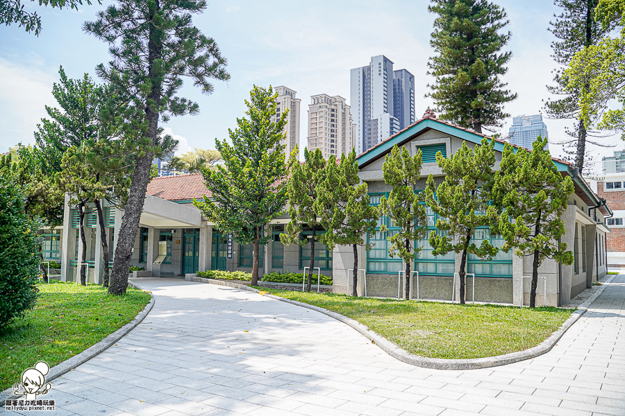 台塑王氏昆仲公園 美食 甜點 市集 商店 文創 高雄景點 高雄旅遊 王永慶、王永在