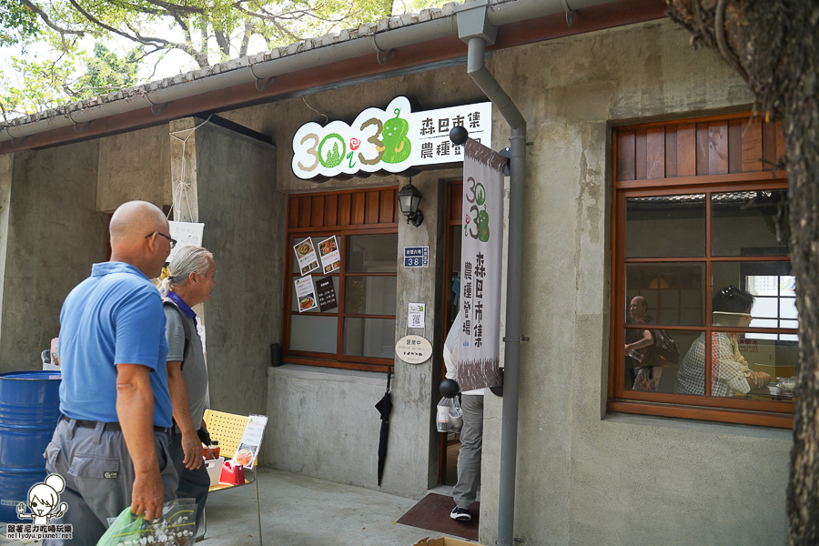 台塑王氏昆仲公園 美食 甜點 市集 商店 文創 高雄景點 高雄旅遊 王永慶、王永在