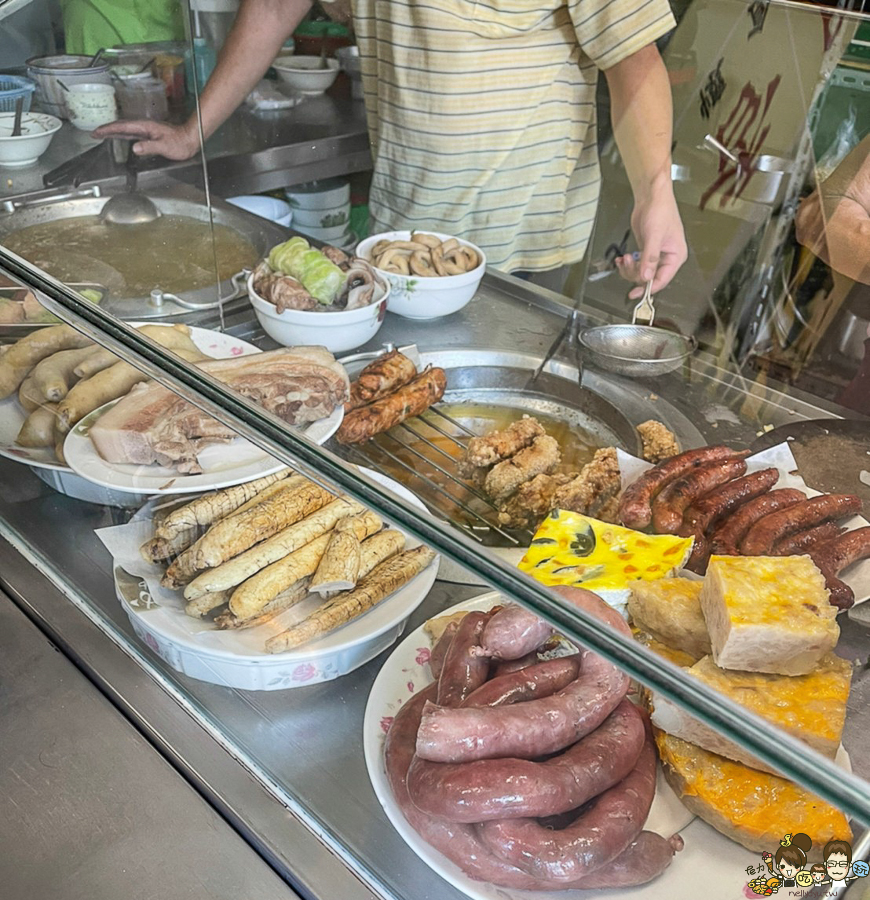 台南美食 香腸熟肉 芳仔 好吃 在地 老字號 台南小吃 排隊 美食