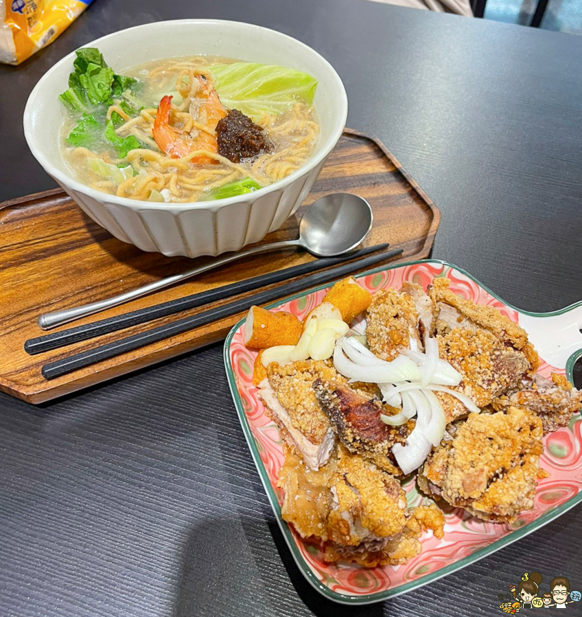 左營 巨蛋 鹹酥雞 香雞排 鍋燒意麵 午餐 晚餐 巷弄 午春吉 好吃 必吃 高雄美食