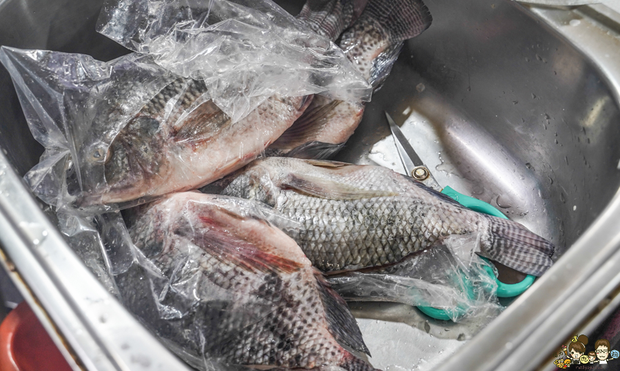 青年夜市 夜市美食 好吃 推薦 海公公大排檔 大排檔 海鮮 青蚵 火烤魚 烤魚 烤海鮮 平價海鮮