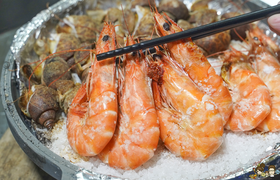 青年夜市 夜市美食 好吃 推薦 海公公大排檔 大排檔 海鮮 青蚵 火烤魚 烤魚 烤海鮮 平價海鮮