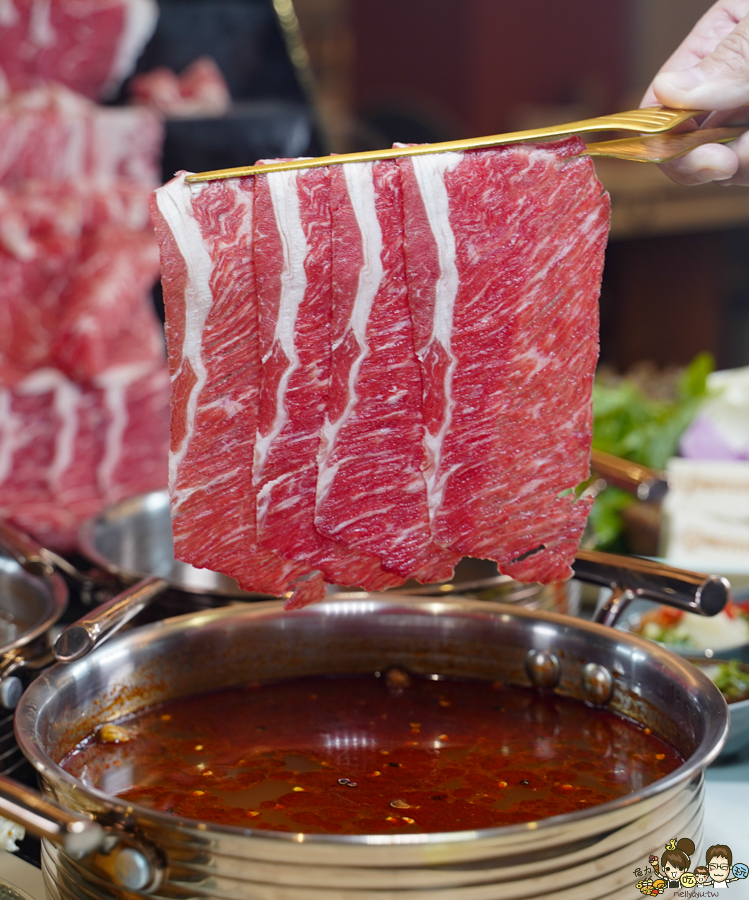 鍋物 火鍋 美術館 美食 餐廳 吃到飽 自助吧 肉肉盤 肉瀑布 嗑肉石鍋 美術店