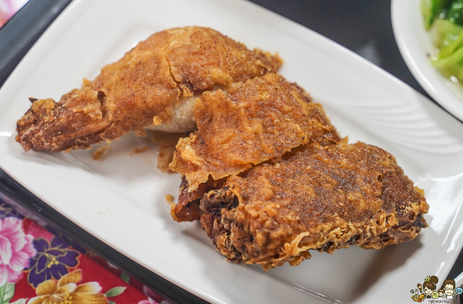 三輪懷舊肉燥飯 肉燥飯 古早味 懷舊 蒸蛋湯 排骨 紅糟 高雄必吃 高雄美食