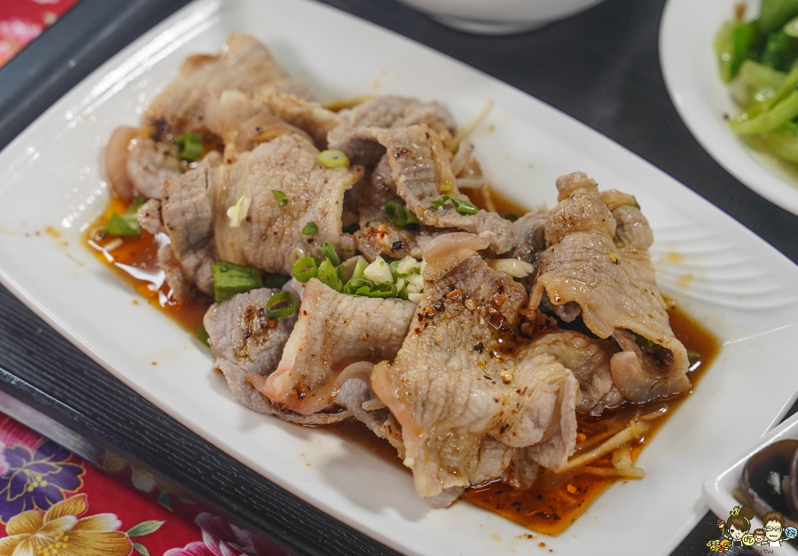 三輪懷舊肉燥飯 肉燥飯 古早味 懷舊 蒸蛋湯 排骨 紅糟 高雄必吃 高雄美食