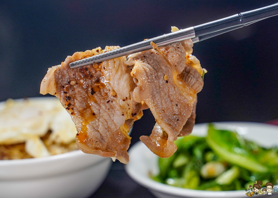 三輪懷舊肉燥飯 肉燥飯 古早味 懷舊 蒸蛋湯 排骨 紅糟 高雄必吃 高雄美食