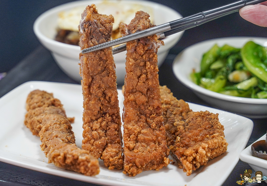 三輪懷舊肉燥飯 肉燥飯 古早味 懷舊 蒸蛋湯 排骨 紅糟 高雄必吃 高雄美食