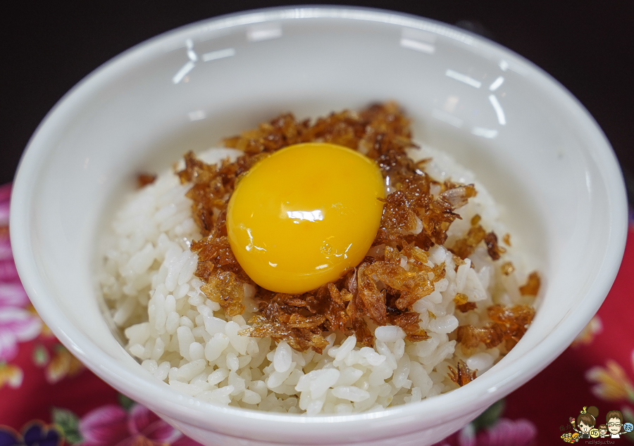 三輪懷舊肉燥飯 肉燥飯 古早味 懷舊 蒸蛋湯 排骨 紅糟 高雄必吃 高雄美食