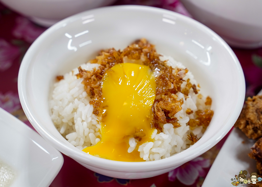 三輪懷舊肉燥飯 肉燥飯 古早味 懷舊 蒸蛋湯 排骨 紅糟 高雄必吃 高雄美食