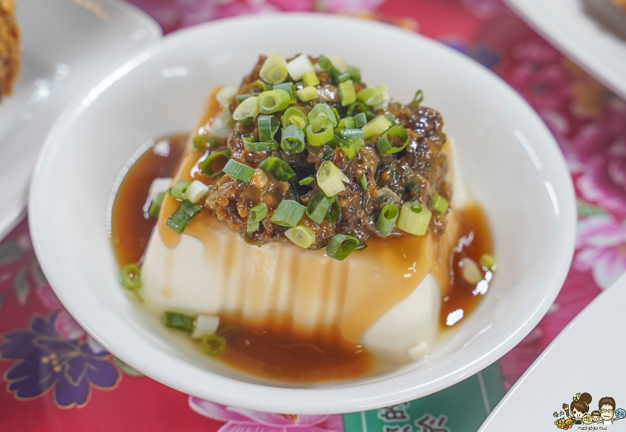 三輪懷舊肉燥飯 肉燥飯 古早味 懷舊 蒸蛋湯 排骨 紅糟 高雄必吃 高雄美食