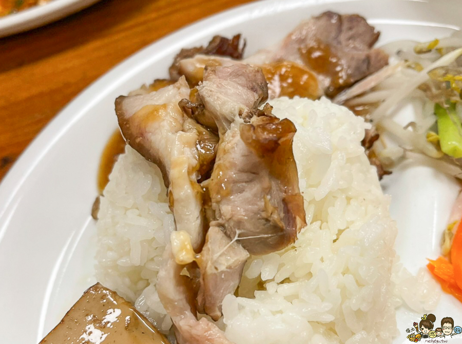 洪師傅肉燥飯 肉燥飯 便當 餐盒 煎魚 辣雞飯 腿庫 腳庫 台式 鍋燒 高雄美食