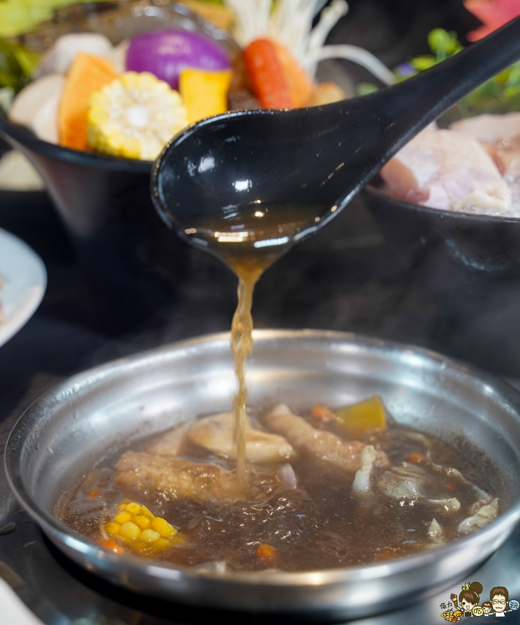 老山西鍋物 楠梓美食 火鍋 高雄火鍋 聚餐 楠梓家樂福旁 消夜 好吃 推薦 獨門