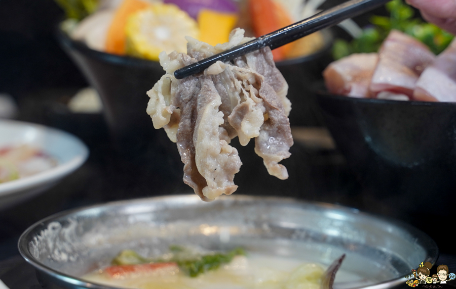 老山西鍋物 楠梓美食 火鍋 高雄火鍋 聚餐 楠梓家樂福旁 消夜 好吃 推薦 獨門