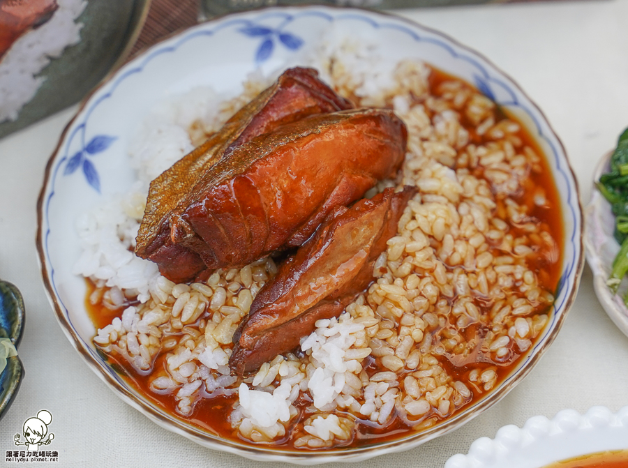 團購美食 團購零食 露營 復熱 加熱 鮪魚 鮪魚美食 東港 傳承 多多魚爆鬆球、蒲燒鮪魚腹排