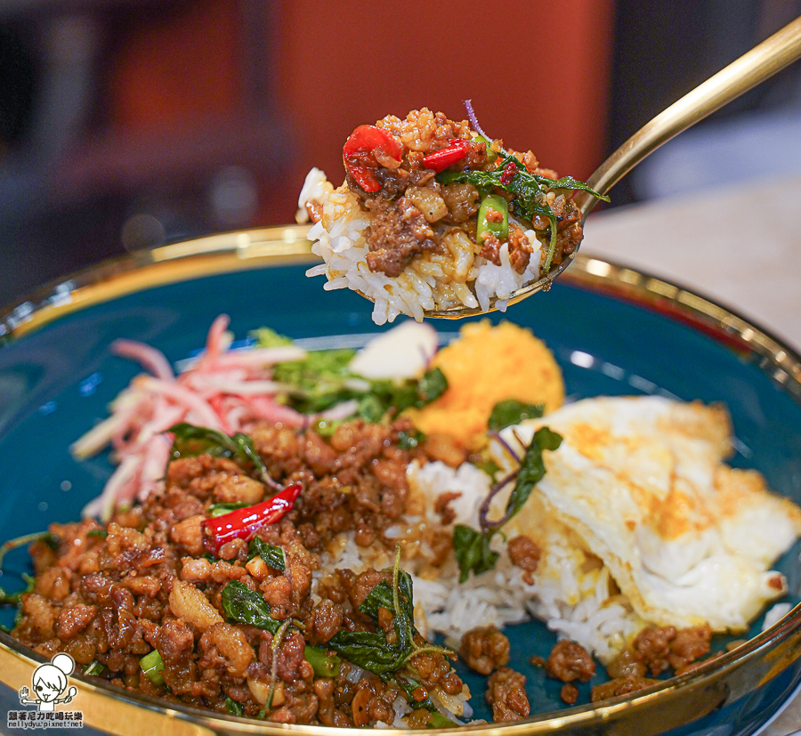 龍華市場 美食 泰式 泰國料理 家常菜 檸檬葉泰國家常料理 泰式奶茶 奶茶 必吃 