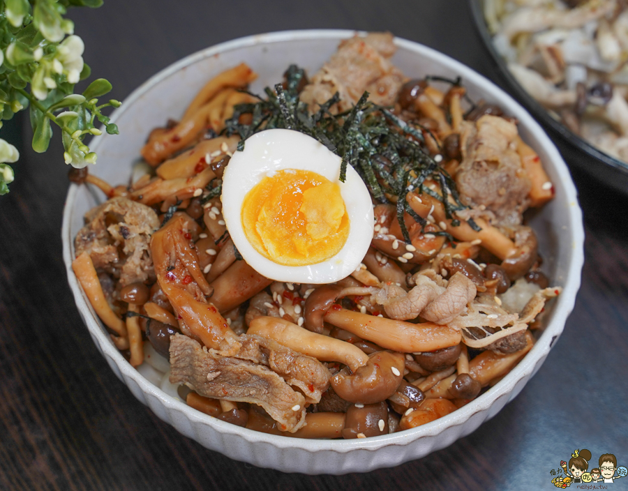 感丼現食料理 高雄丼飯 麵食 拉麵 生魚片 鮭魚 干貝 鳳山火車站 學區美食