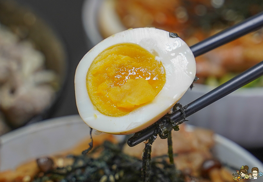 感丼現食料理 高雄丼飯 麵食 拉麵 生魚片 鮭魚 干貝 鳳山火車站 學區美食