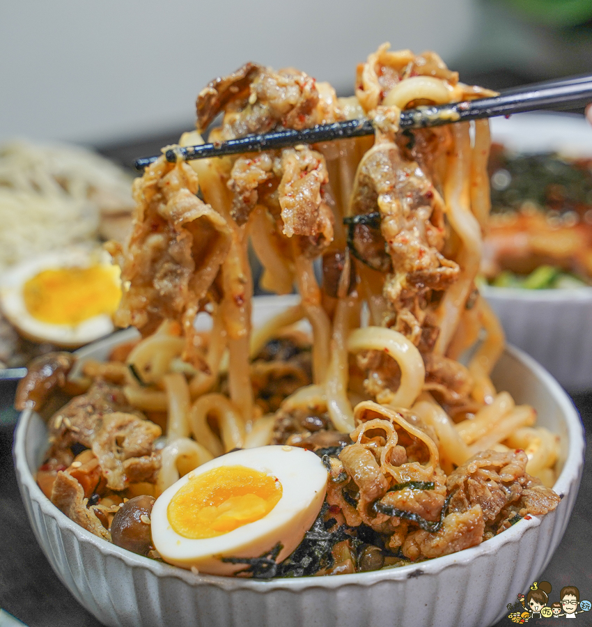 感丼現食料理 高雄丼飯 麵食 拉麵 生魚片 鮭魚 干貝 鳳山火車站 學區美食