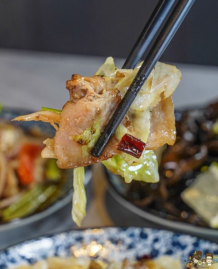 台南聚餐 台南美食 烤鴨 片鴨 櫻桃鴨 脆皮烤鴨 玥圓坊 聚餐 包廂 圓桌 聚會 尾牙 春酒