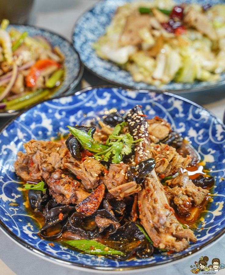 台南聚餐 台南美食 烤鴨 片鴨 櫻桃鴨 脆皮烤鴨 玥圓坊 聚餐 包廂 圓桌 聚會 尾牙 春酒