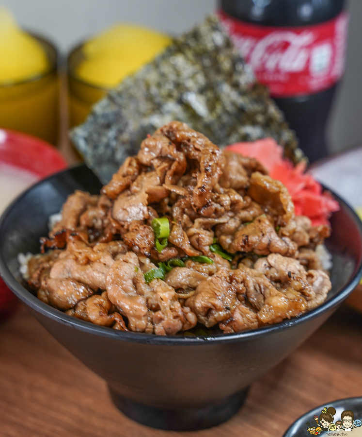 鳳山美食 必吃 好吃 肉肉 肉肉山 牛丁次郎坊 丼飯 拉麵 日式 晚餐宵夜