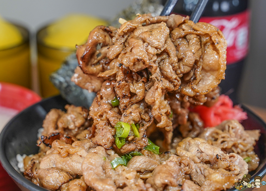 鳳山美食 必吃 好吃 肉肉 肉肉山 牛丁次郎坊 丼飯 拉麵 日式 晚餐宵夜