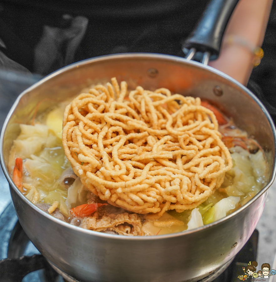 鍋燒 五甲 鍋物 小火鍋 個人鍋 伊府將鍋燒 多口味 聚餐 網美餐廳 文青 好吃 新鮮 南洋風味