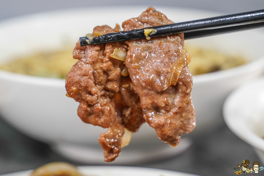 億豪牛肉麵 紅燒牛肉麵 清燉牛肉麵 麵食 乾拌麵 粗拉麵 拉麵 麵食 鳳山美食 大碗 平價 蔥爆 滷味 黑白切