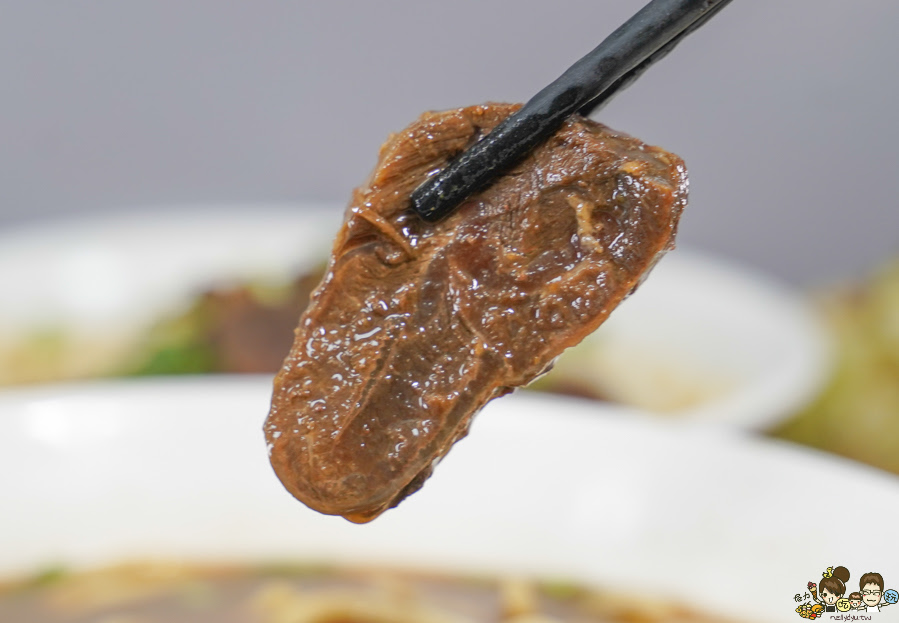 億豪牛肉麵 紅燒牛肉麵 清燉牛肉麵 麵食 乾拌麵 粗拉麵 拉麵 麵食 鳳山美食 大碗 平價 蔥爆 滷味 黑白切
