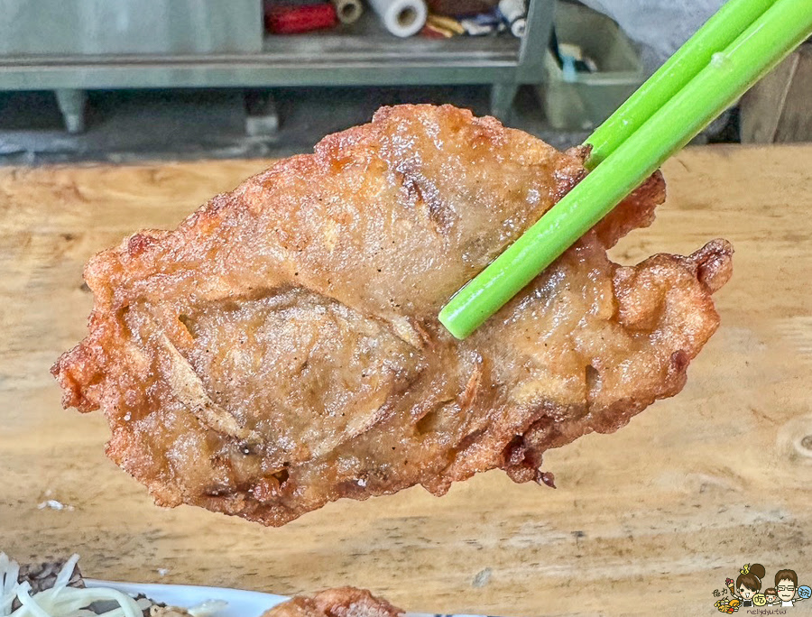 東港旗魚甜不辣 正忠市場 市場美食 必吃 魚漿 手工 黑輪 旗魚黑輪 糯米腸 湯 平價 好吃 推薦 