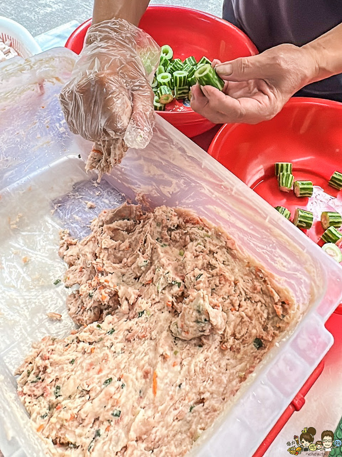 東港旗魚甜不辣 正忠市場 市場美食 必吃 魚漿 手工 黑輪 旗魚黑輪 糯米腸 湯 平價 好吃 推薦 