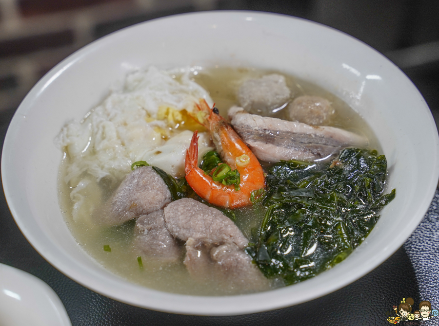 謦豐麵食館 高雄美食 在地美食 牛肉麵 豬肉麵 前鎮 老店 水餃 麵食 小菜 