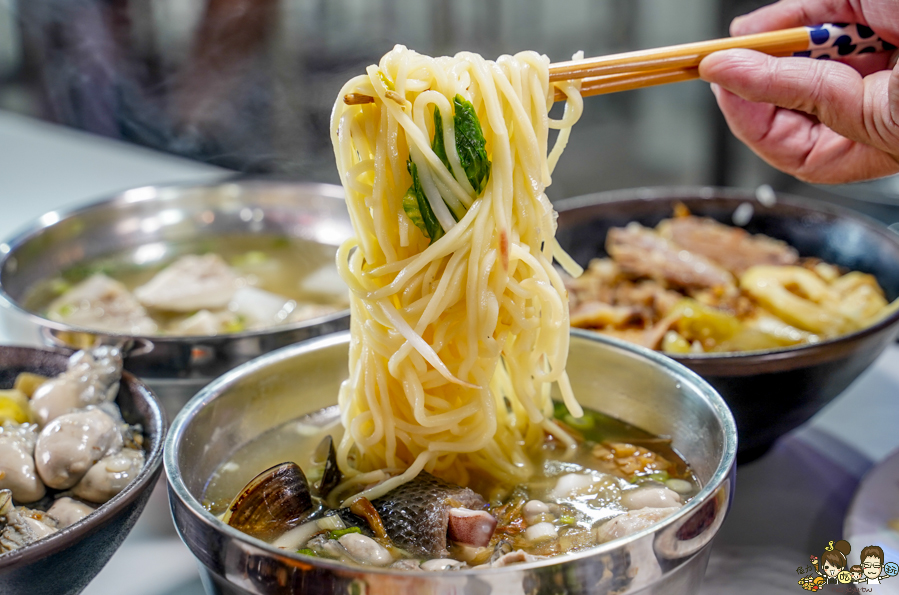 福伯鴨肉飯 海鮮飯 海鮮麵 新鮮 在地 特色 限量蚵仔飯 車城福安宮 美食 推薦 必吃 屏東美食 