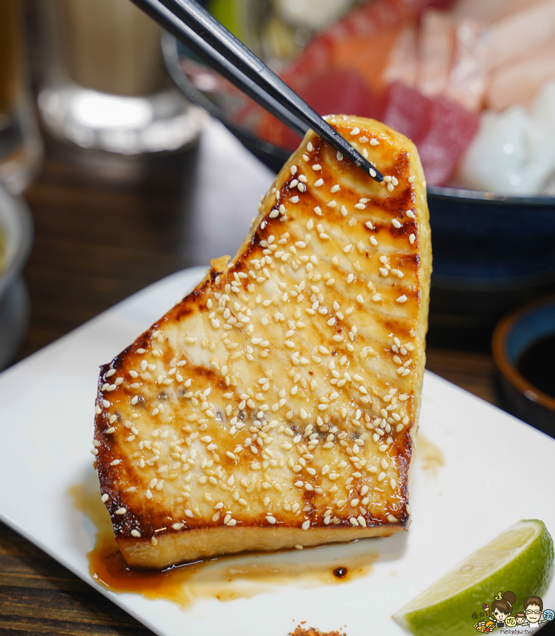 小料理食堂 高雄居酒屋 生魚片 熱炒 海鮮 限定 限量 小酌 啤酒 家庭聚餐 聚會 包廂 日料