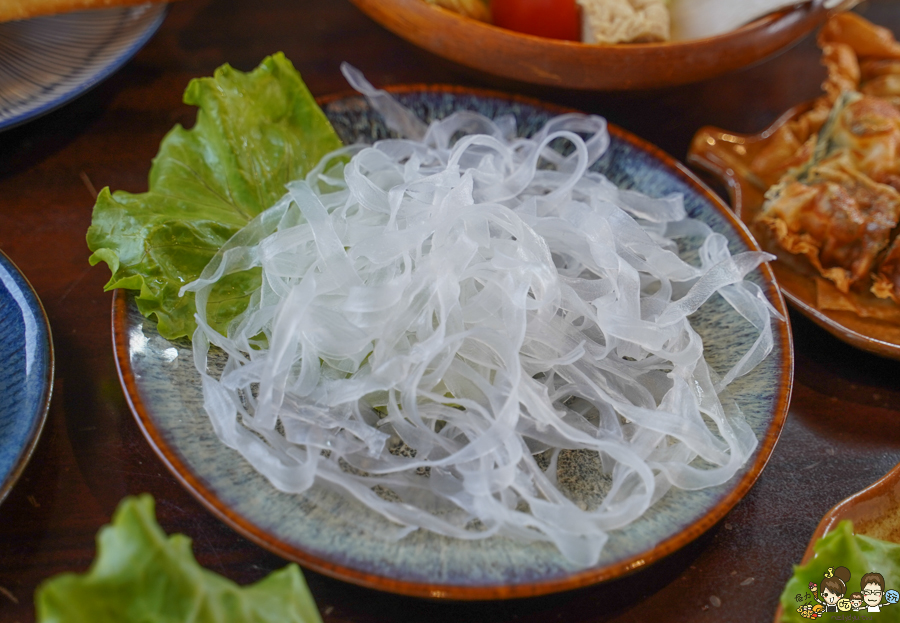 斐得蔬食 熱浪來襲 高雄義享 鴛鴦 火鍋 鍋物 首創 獨家 南洋蔬食 聚餐 聚會 吃美食 高雄美食百貨美食