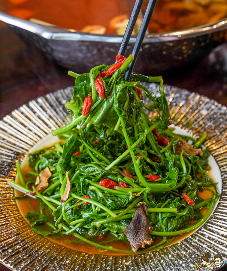 斐得蔬食 熱浪來襲 高雄義享 鴛鴦 火鍋 鍋物 首創 獨家 南洋蔬食 聚餐 聚會 吃美食 高雄美食百貨美食