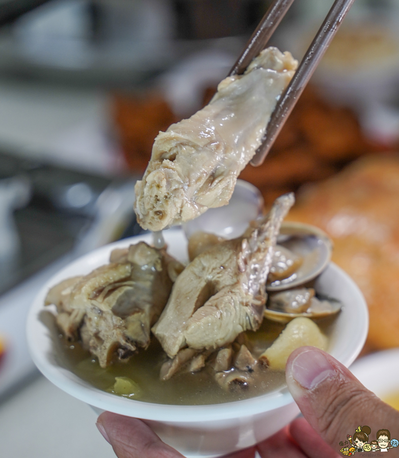 天美土雞城 奇美 十鼓 台南美食 土桶機 豆乳雞 麻油米糕 雞湯 好吃 聚餐 聚會 包廂 包場 團體 好停車 交流道旁 台南必吃