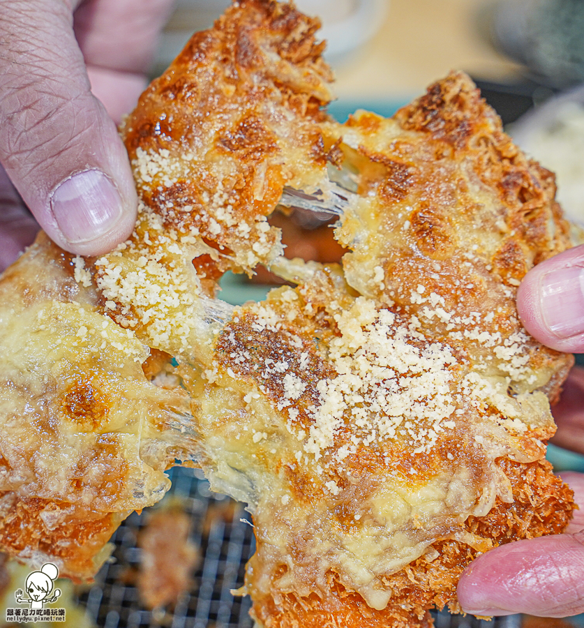 炸豬排 炸物 定食 高雄炸豬排 三筋 好吃 草莓 草莓季節 冬季限定 甜點 蛋糕 