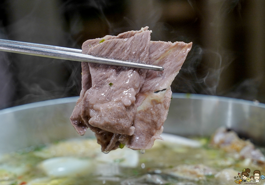 駁二美食 大港橋美食 聚餐 火鍋 高雄港 水水 火鍋 自助式 聚餐 親子 聚會 網美 