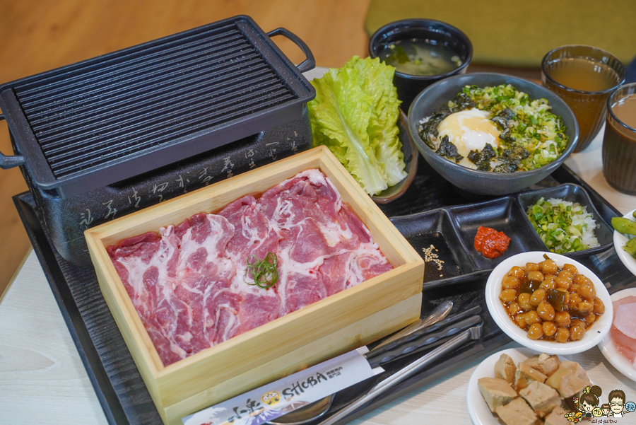 小泉 鑄鐵燒肉 燒肉 定食 日式定食 小菜免費 吃到飽 家樂福 鼎山 聚餐 聚會 家庭 親子 和風 豆腐鍋