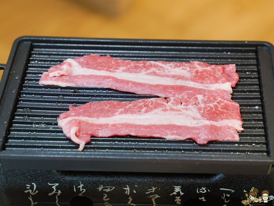 小泉 鑄鐵燒肉 燒肉 定食 日式定食 小菜免費 吃到飽 家樂福 鼎山 聚餐 聚會 家庭 親子 和風 豆腐鍋