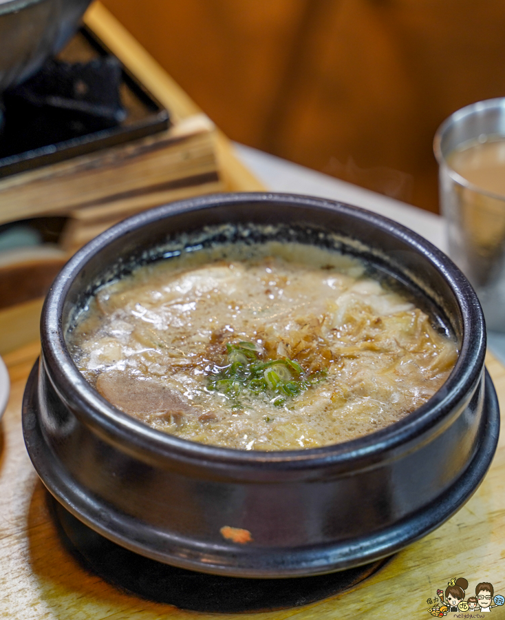 小泉兜福 豆腐鍋專門店 高雄豆腐鍋 鑄鐵美食 熱呼呼 家樂福美食 美食街 主題餐廳 日系 