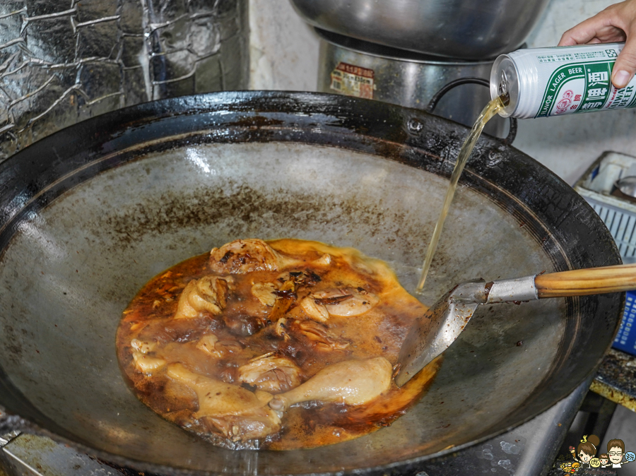 高雄 御麵館 啤酒鴨 肥腸 豬腳 酸辣粉 麵食 高雄麵 好吃麵食 招牌 川味 四川 道地 鄉麻 獨家 獨創