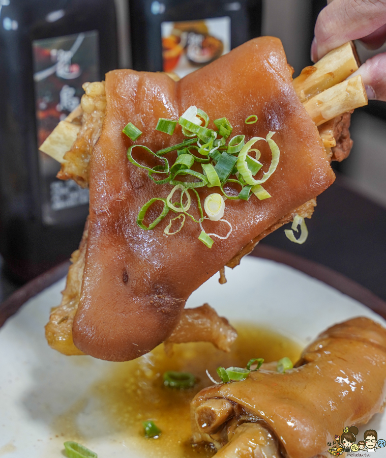 高雄 御麵館 啤酒鴨 肥腸 豬腳 酸辣粉 麵食 高雄麵 好吃麵食 招牌 川味 四川 道地 鄉麻 獨家 獨創