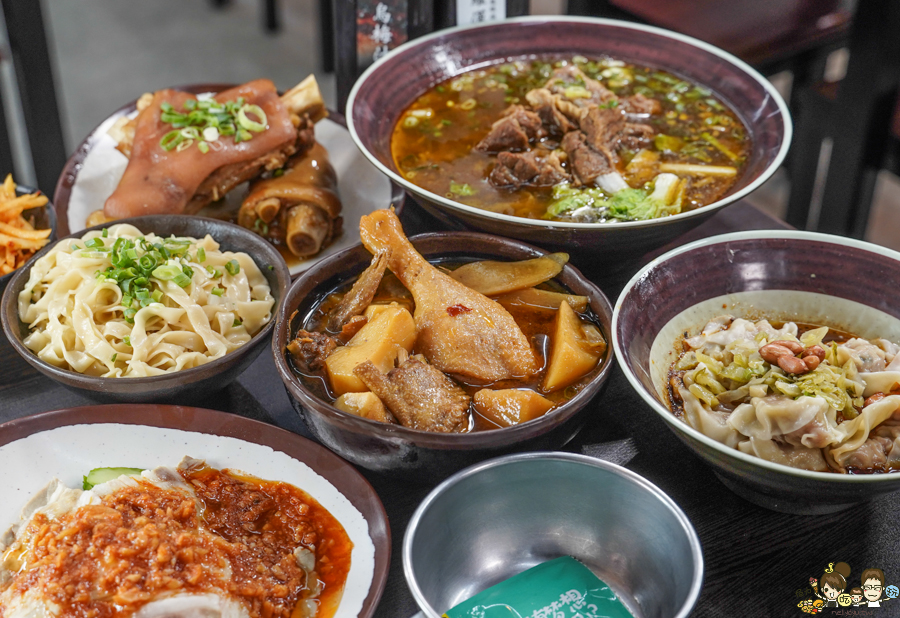 高雄 御麵館 啤酒鴨 肥腸 豬腳 酸辣粉 麵食 高雄麵 好吃麵食 招牌 川味 四川 道地 鄉麻 獨家 獨創