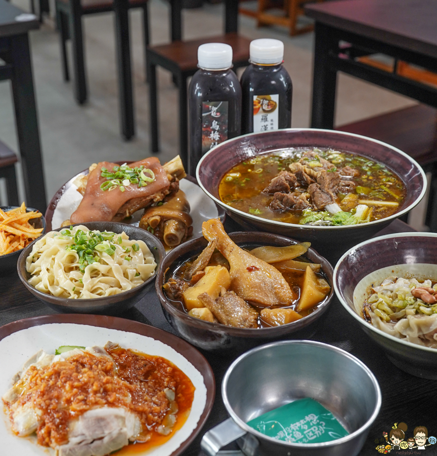 高雄 御麵館 啤酒鴨 肥腸 豬腳 酸辣粉 麵食 高雄麵 好吃麵食 招牌 川味 四川 道地 鄉麻 獨家 獨創